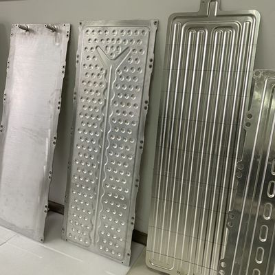 Piastra di raffreddamento di alluminio di perforazione dell'estrusione di rivestimento di 6061 mulino