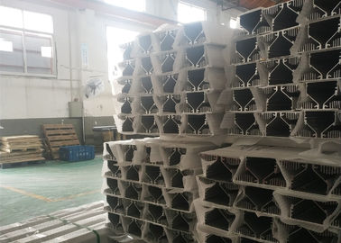 Ricambi auto di alluminio dei pezzi di ricambio dell'estrusione del radiatore di alluminio a laminazione a caldo del dissipatore di calore