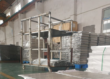 Ricambi auto di alluminio dei pezzi di ricambio dell'estrusione del radiatore di alluminio a laminazione a caldo del dissipatore di calore