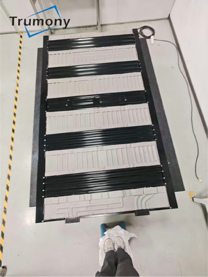Qualità Piastra di raffreddamento in alluminio isolante epossidico di lunga durata per moduli di batterie ESS 1P104S Fabbrica