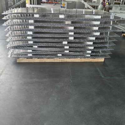 Qualità Piastra di raffreddamento liquido in alluminio su misura Microcanale brasato per celle a batteria prismatiche 500x300 mm Fabbrica